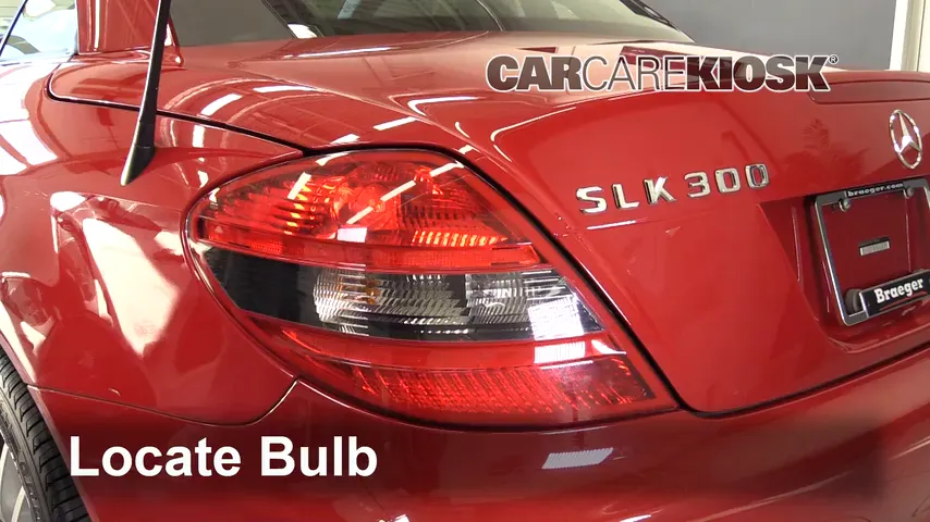 2009 Mercedes-Benz SLK300 3.0L V6 Éclairage Feu clignotant arrière (remplacer l'ampoule)